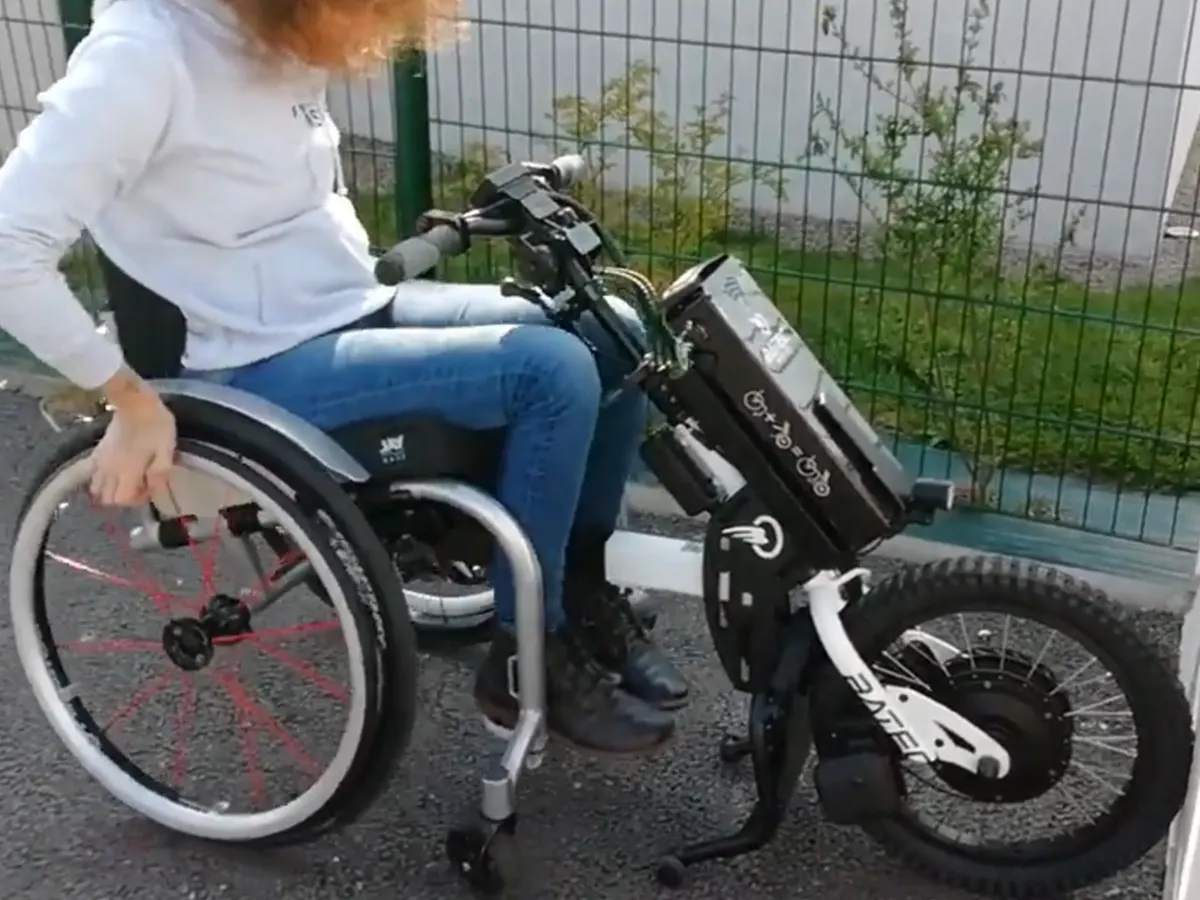 Vrouw met handbike